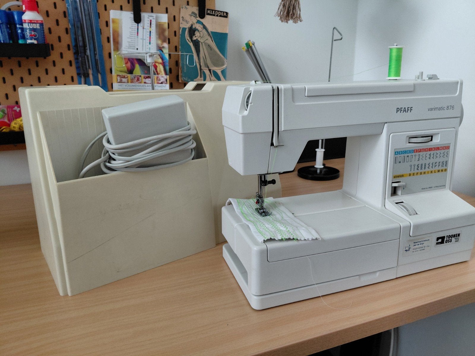 Pfaff Varimatic 876 Naaimachine - Recent Onderhouden, Hobby en Vrije tijd, Naaimachines en Toebehoren, Ophalen of Verzenden