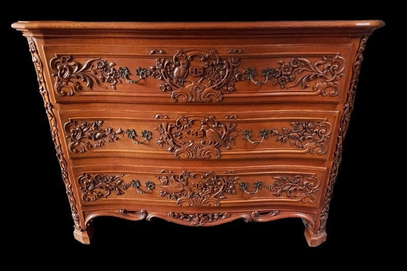 Louis XV Franse gebeeldhouwde eiken commode, Antiek en Kunst, Antiek | Meubels | Kasten, Ophalen
