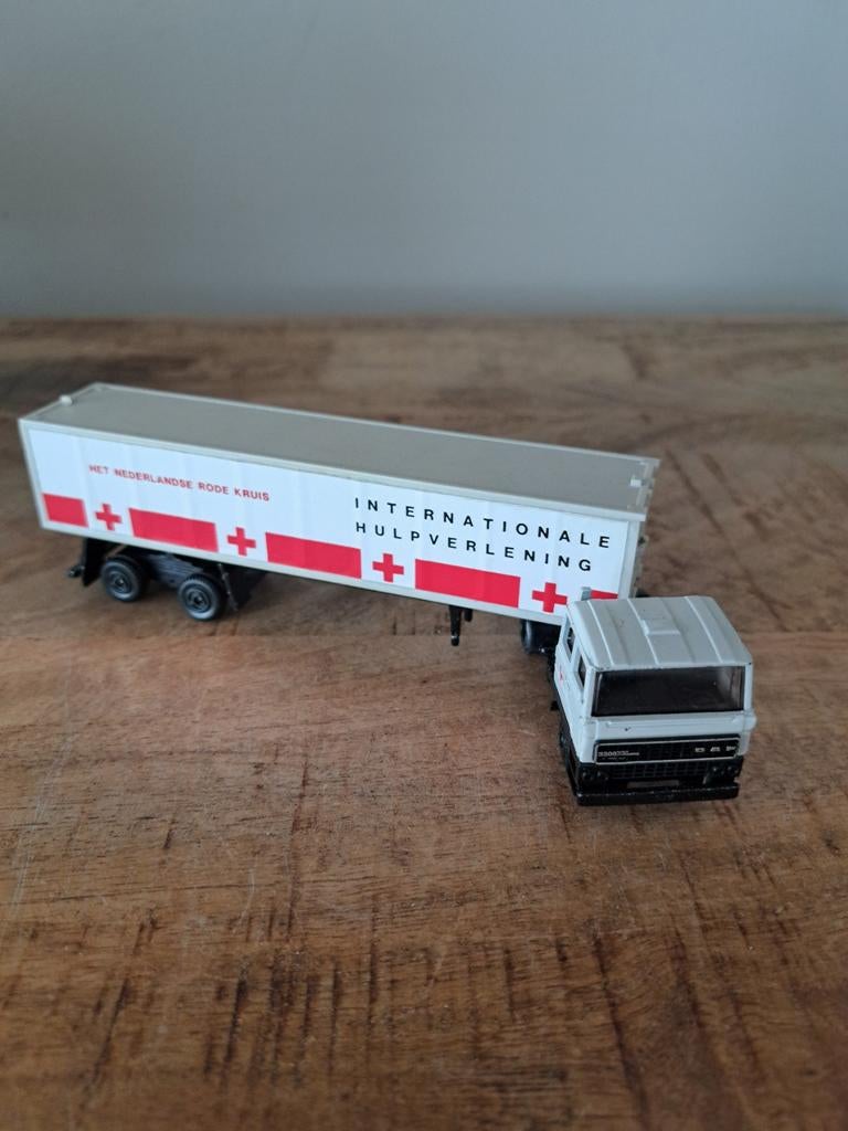 Efsi model daf 3300 rode kruis, Hobby en Vrije tijd, Modelauto's | 1:87, Efsi, Gebruikt, Holland, Ophalen of Verzenden
