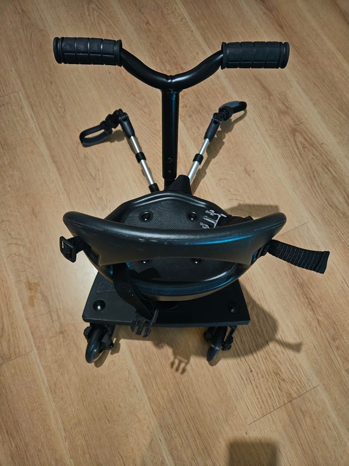 cozy t-rider meerijdplankje met zitje en stuur, Ophalen, Zo goed als nieuw