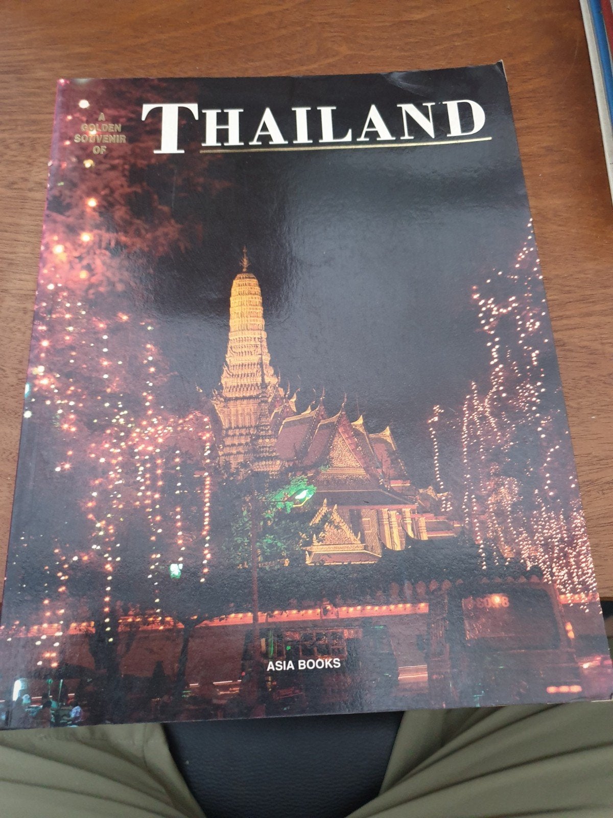 Asia Books Thailand, 76 paginas (103), Ophalen of Verzenden, Gelezen