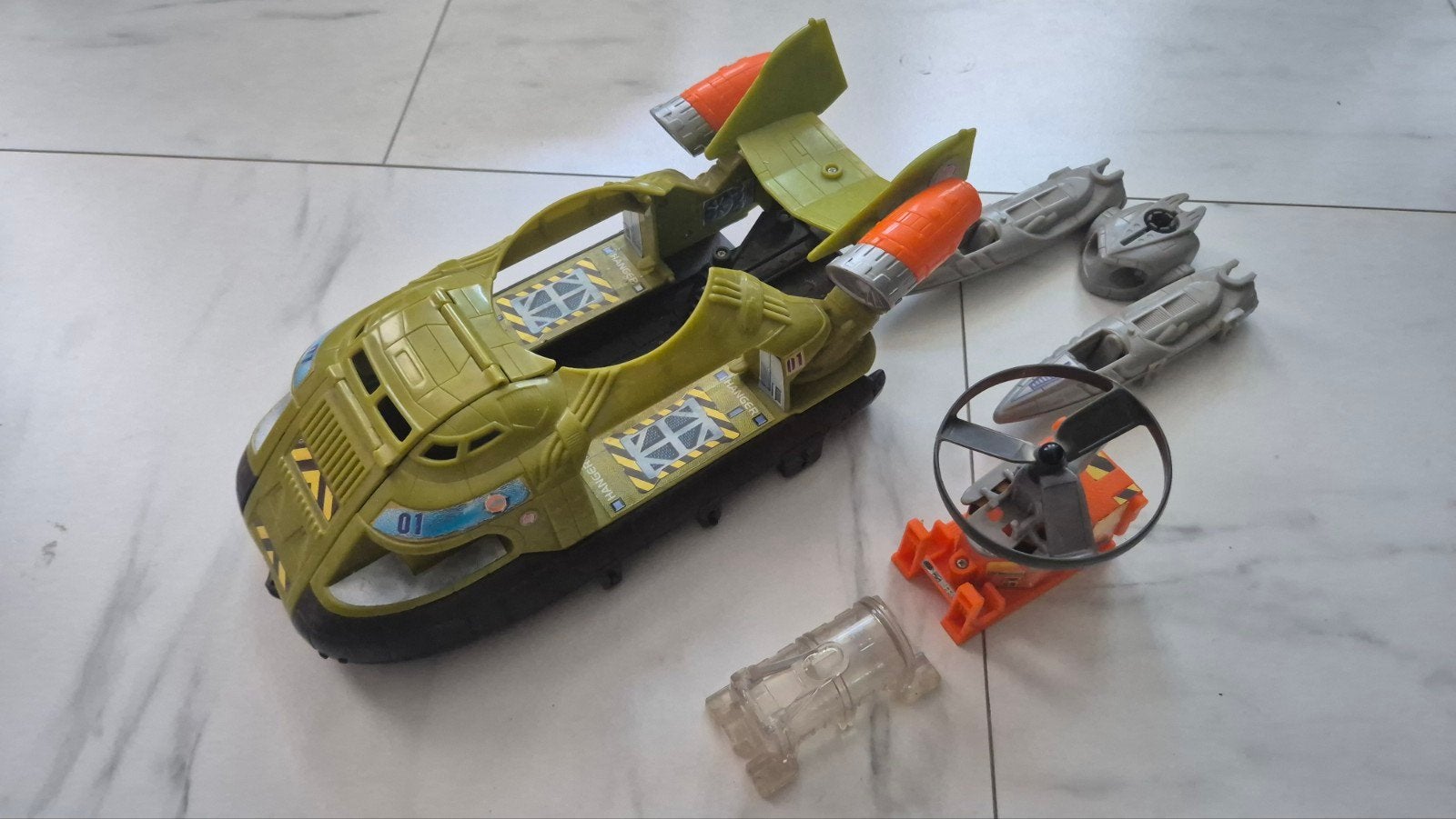 Matchbox Hovercraft met accessoires, Ophalen of Verzenden, Gebruikt