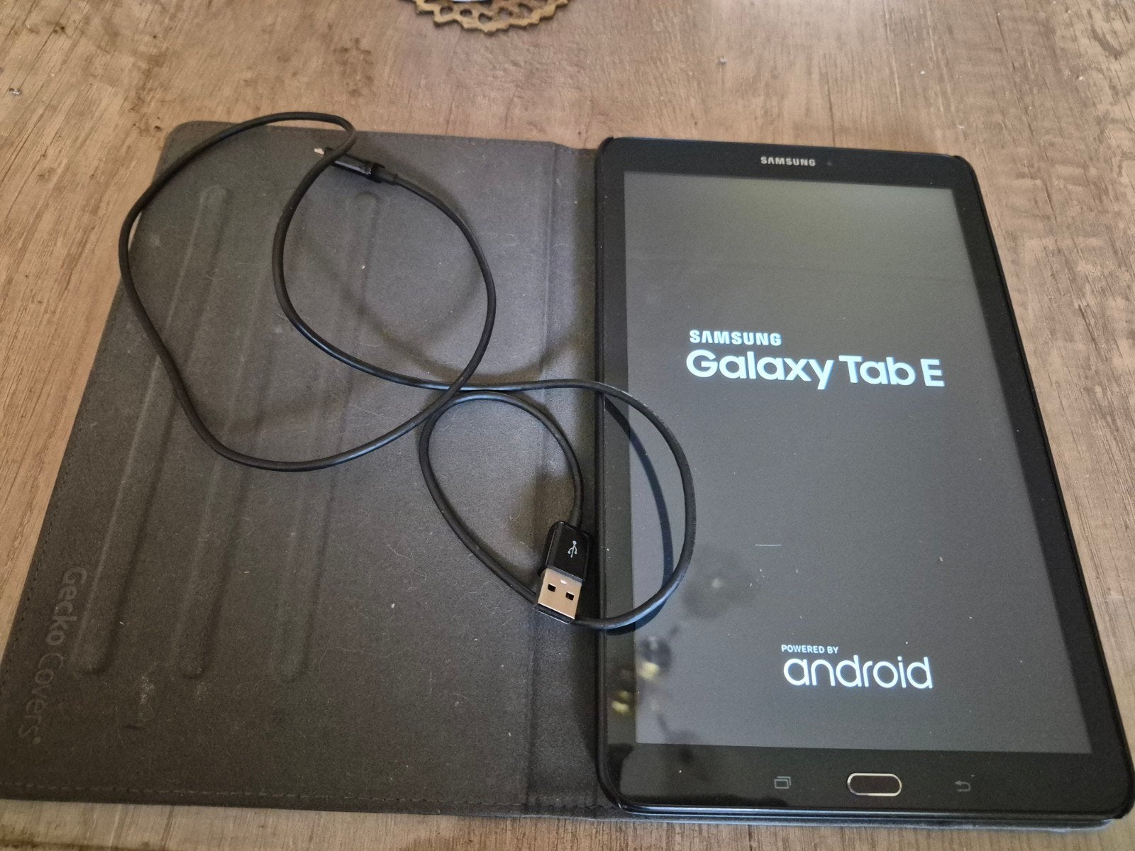 Tekoop goede  tablet  met kabel, Ophalen, 10 inch, 16 GB