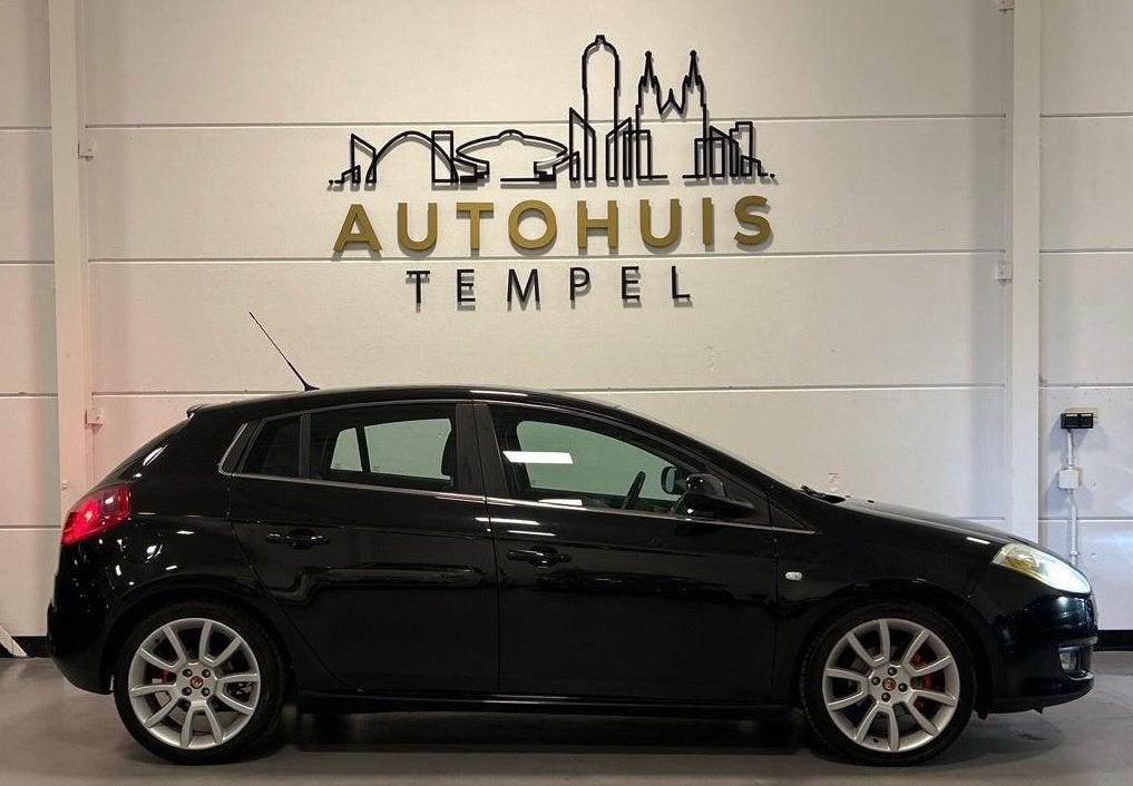 Fiat Bravo 1.4 T-Jet Sport Nap Airco Cruise Climate Leder Bl, Auto's, Voorwielaandrijving, Gebruikt, Zwart, 4 cilinders