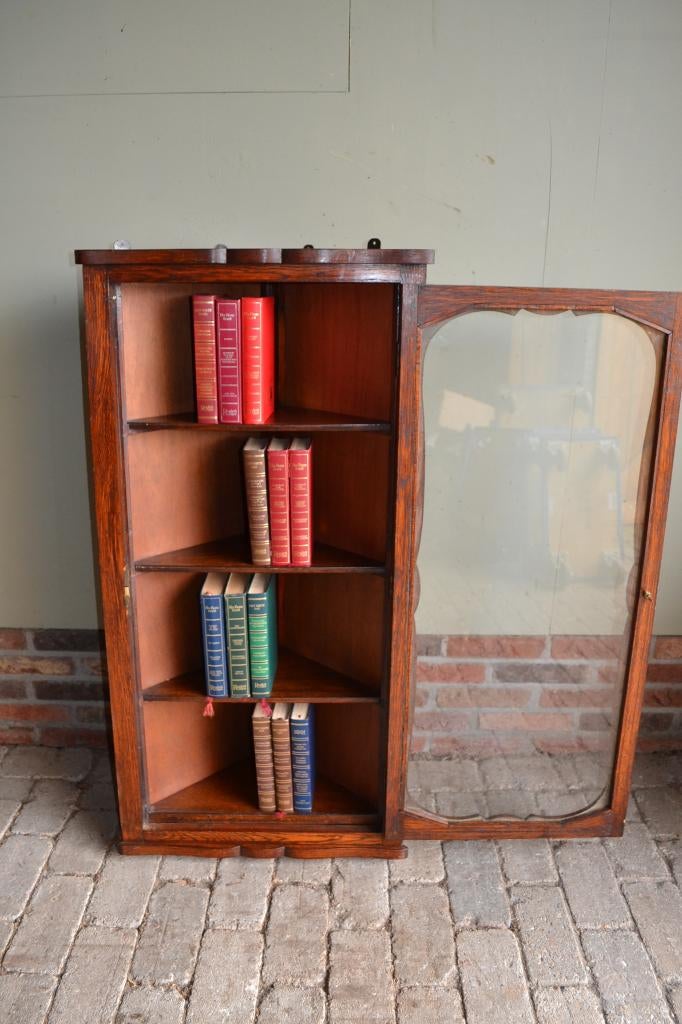 Prachtige antieke eiken houten biedermeier hanghoekkast., Verzenden