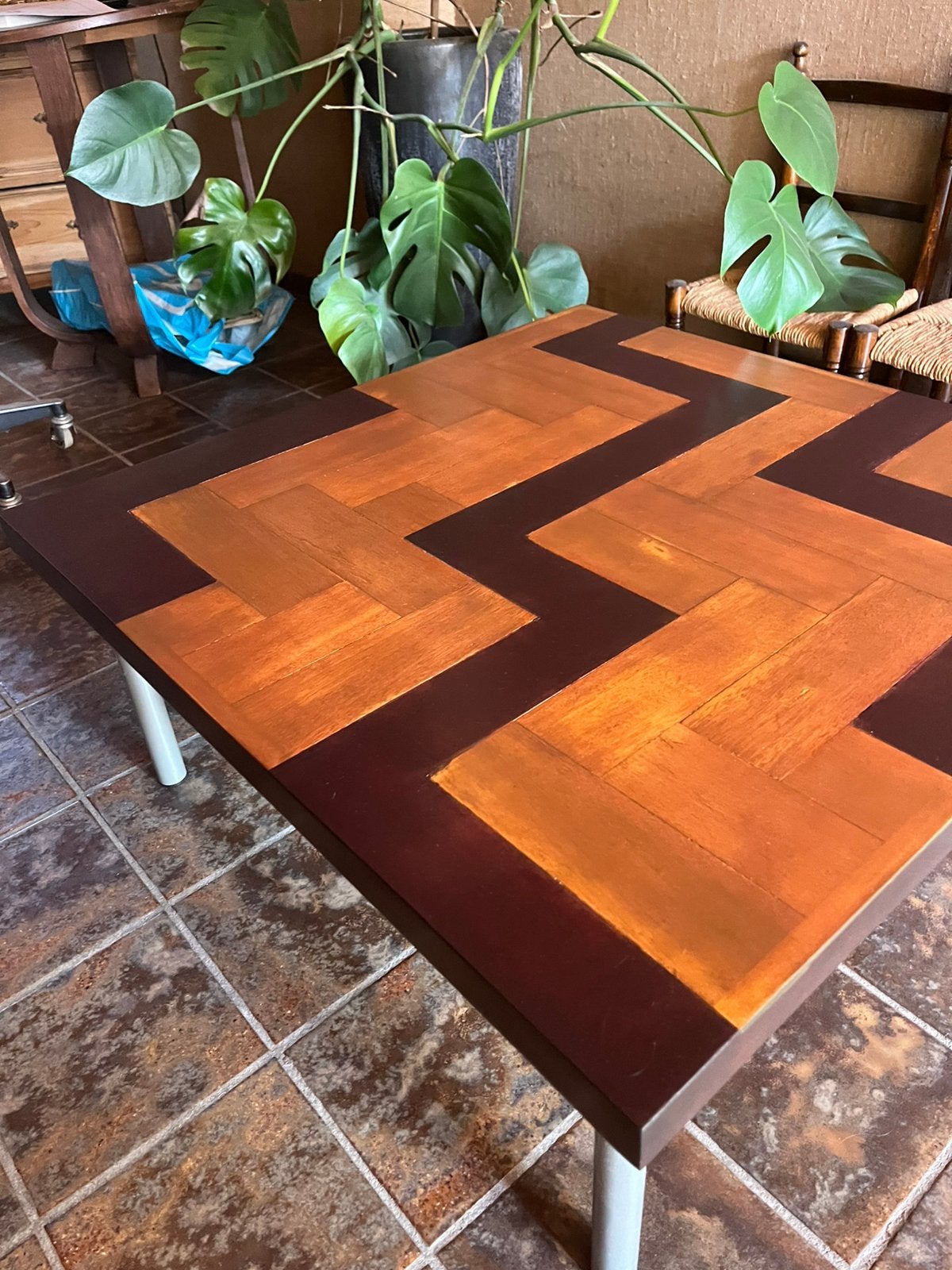Uniek gebeitste houten tafel, Huis en Inrichting, Tafels | Salontafels, Ophalen, Zo goed als nieuw, Rechthoekig, 50 tot 100 cm