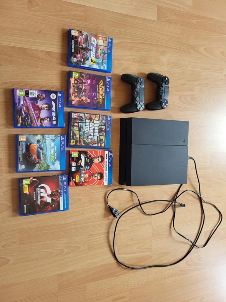 PlayStation 4  met 2 controllers en 7 spelletjes, Spelcomputers en Games, Ophalen, Met 2 controllers, Slim, Gebruikt