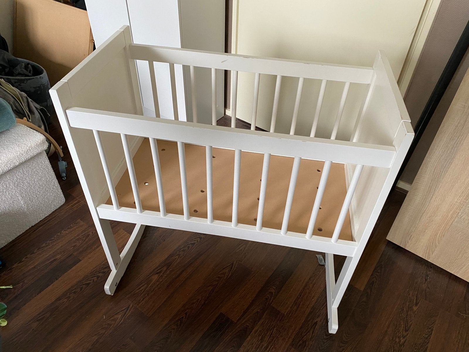 Witte houten schommelwieg, Kinderen en Baby's, Babywiegjes en Ledikanten, Ophalen, Zo goed als nieuw, Ledikant