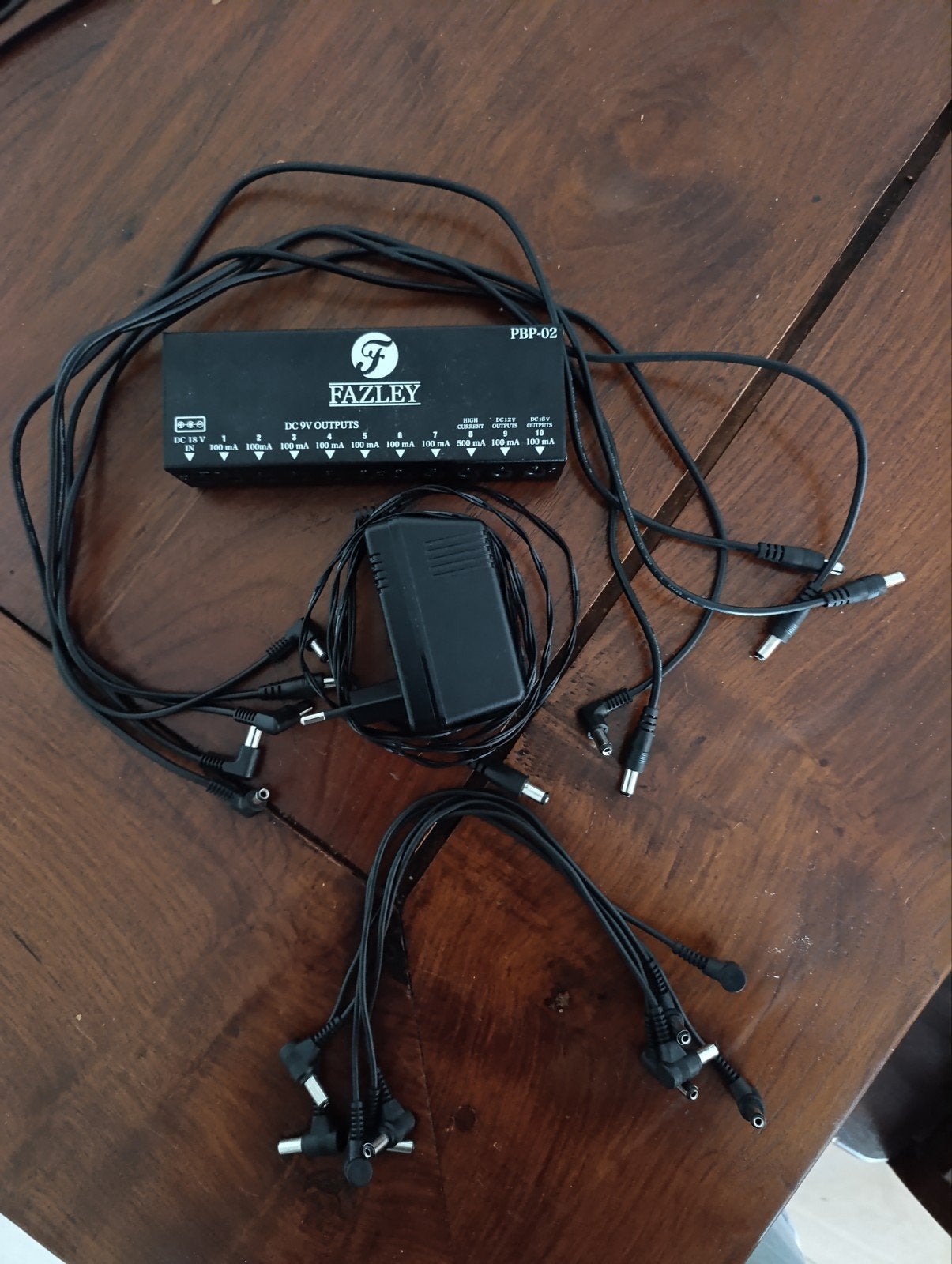 Fazley PBP-02 power supply effectpedalen, Muziek en Instrumenten, Effecten, Ophalen of Verzenden, Zo goed als nieuw