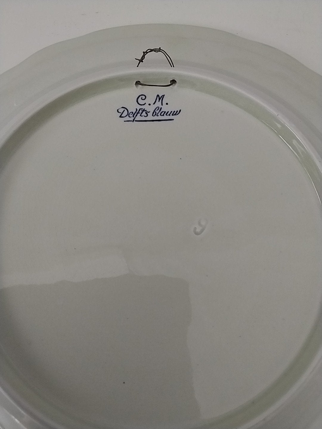 Delfts Blauw sierbord met pauw en bloemmotief, 30,5 cm, Antiek en Kunst, Antiek | Wandborden en Tegels, Ophalen of Verzenden
