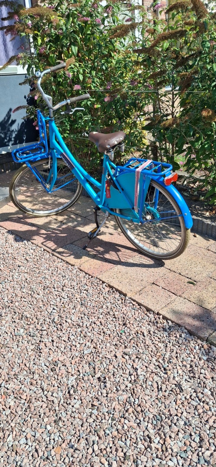 26 inch mooie blauwe Popal meisjesfiets
deze fiets is in goe, Ophalen, Gebruikt, 26 inch of meer