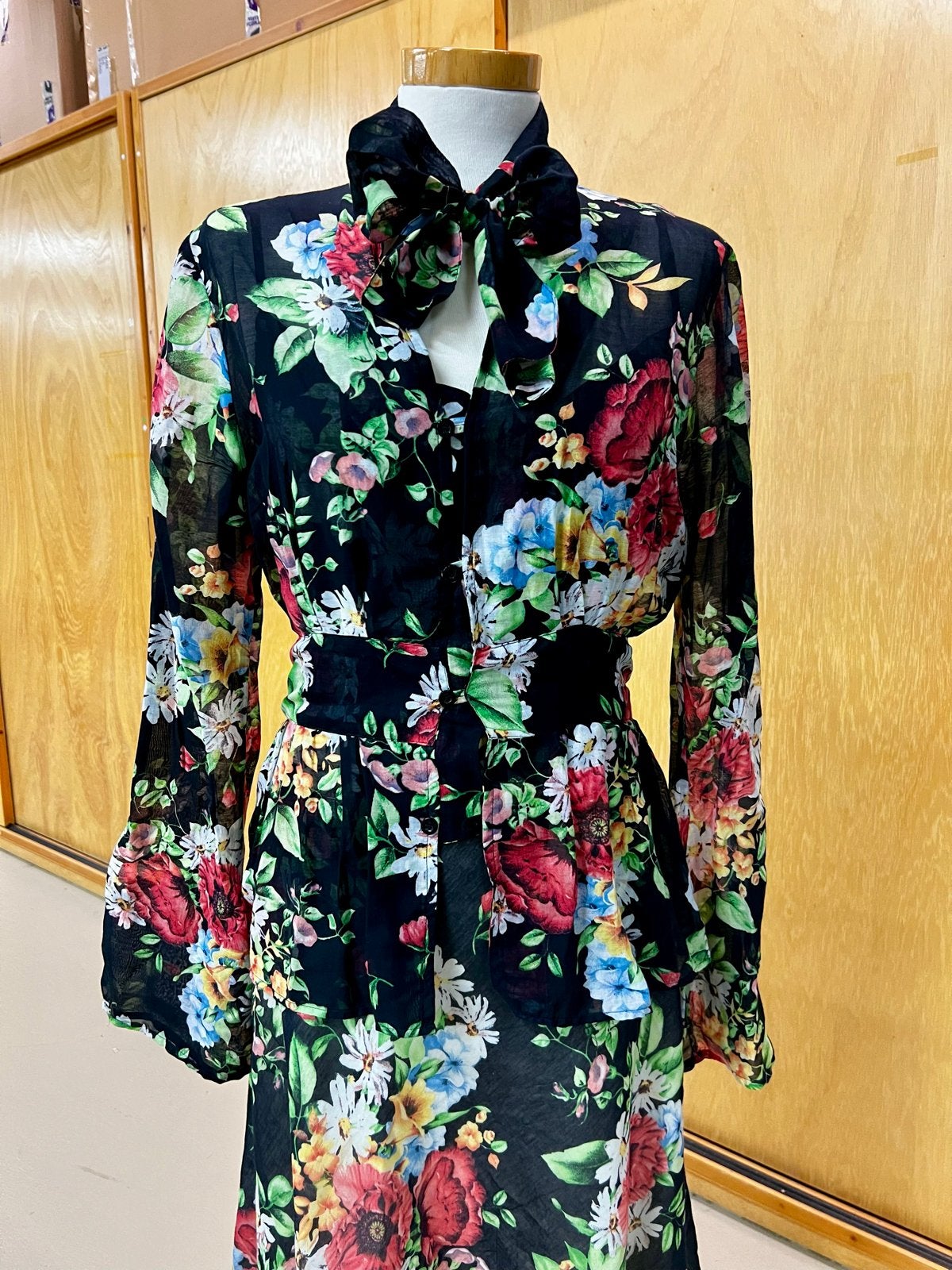Hans Ubbink blouse met bloemenprint, Ophalen of Verzenden, Zo goed als nieuw, Maat 38/40 (M), Zwart