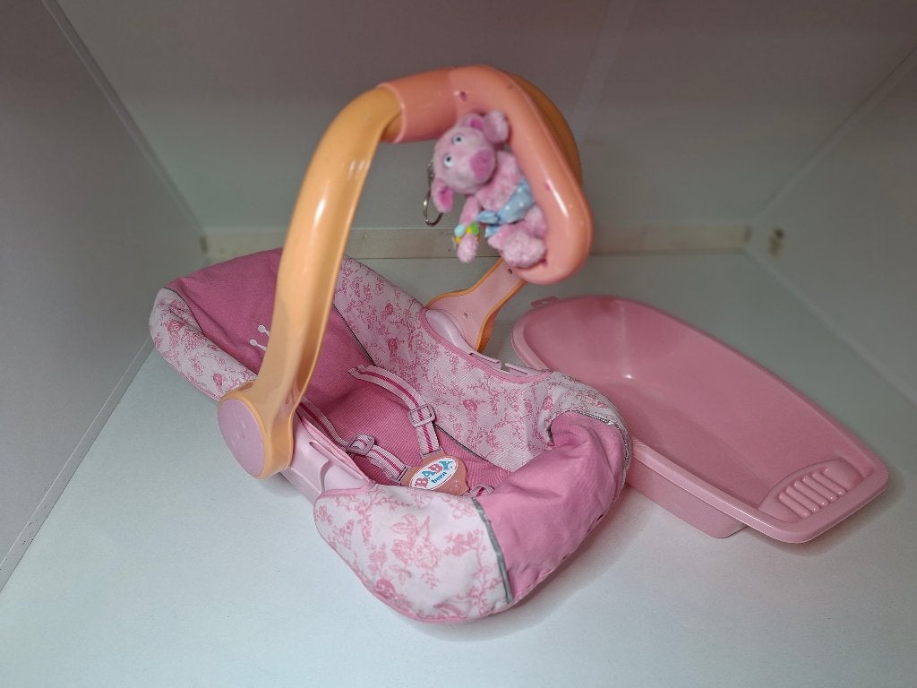 Baby Born poppendraagstoeltje en Theo Klein baby badje, Ophalen of Verzenden, Gebruikt, Overige typen