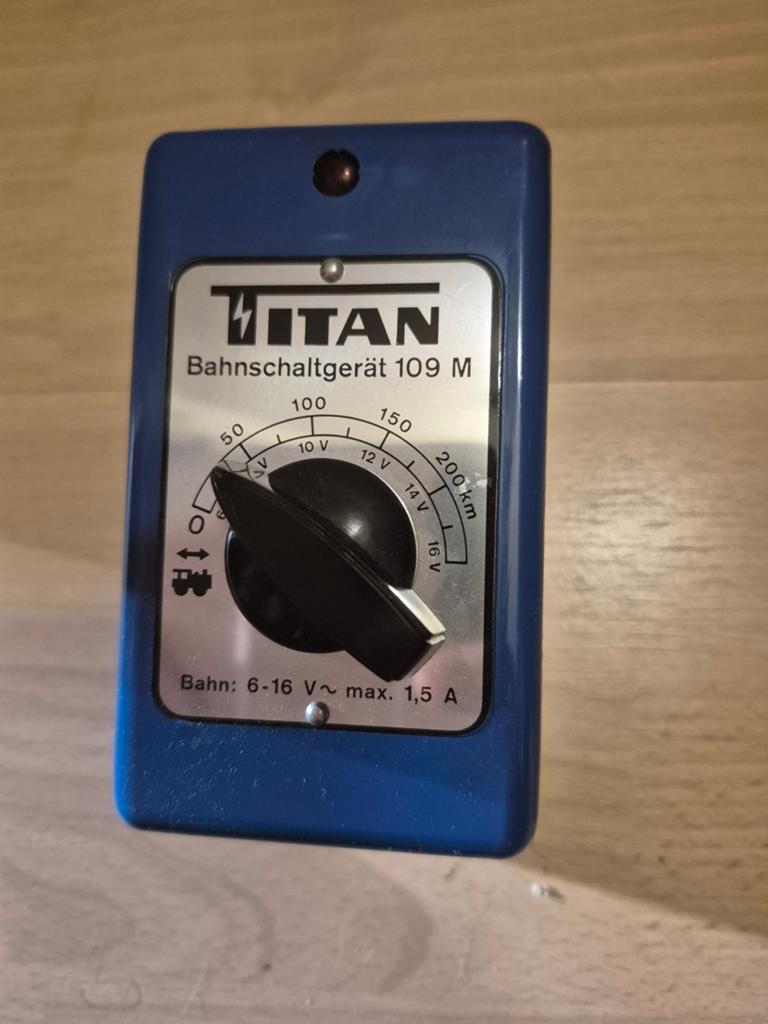 Titan 109 M in ovp, Ophalen of Verzenden, Zo goed als nieuw, Märklin, Transformator of Voeding