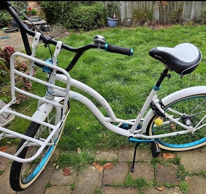 Witte damesfiets, 26 inch, bijna niet gebruikt, Ophalen of Verzenden, Staal