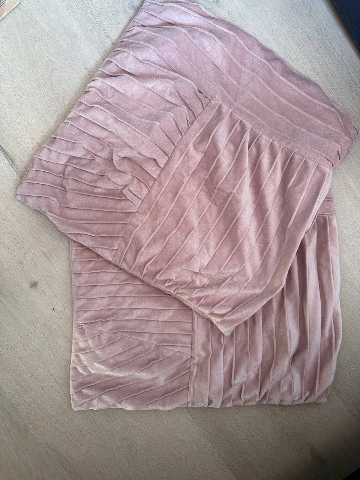 Roze fluwelen sierkussens (2 stuks), Overige merken, Gebruikt, Vierkant, Ophalen of Verzenden