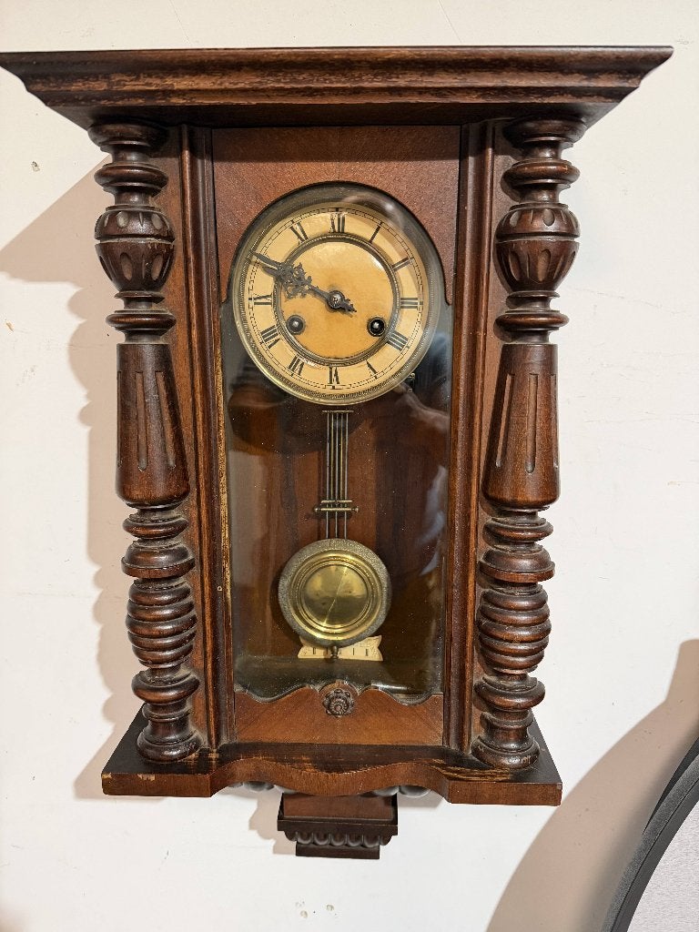 Kienzle antieke wandklok, karaktervolle blikvanger, Antiek en Kunst, Ophalen of Verzenden