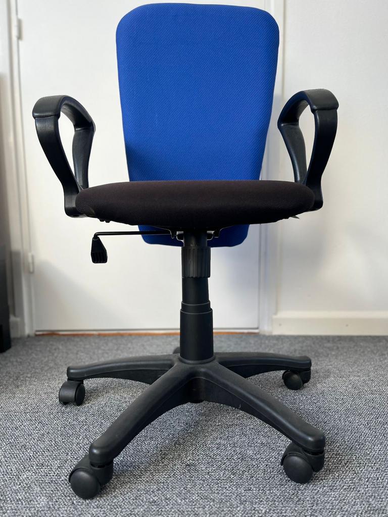Verstelbare bureaustoel blauw en zwart, Ophalen, Gebruikt, Blauw, Bureaustoel