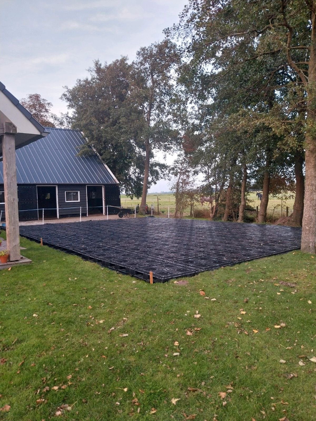 Te koop kunstof pallets paddock platen rooster grindmatten, Tuin en Terras, Terrasdelen en Vlonders, Ophalen of Verzenden, Zo goed als nieuw