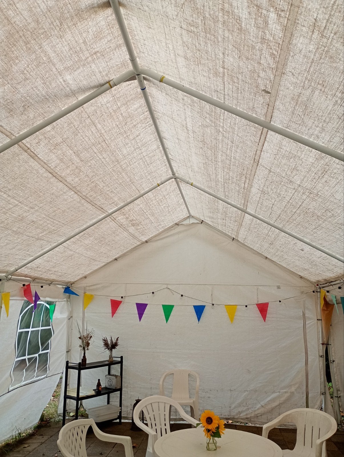 2 partytenten 4x6 meter en 1 van 4x4 meter, Ophalen