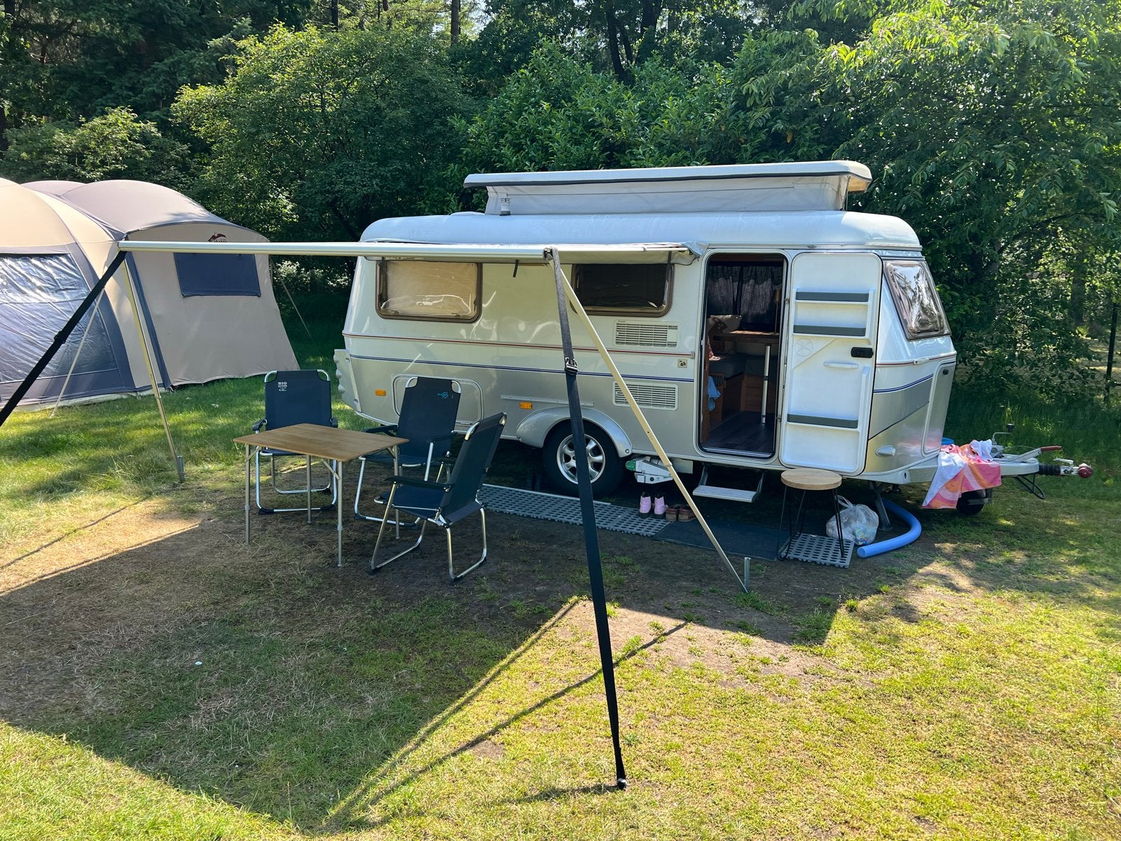 Eriba Troll 550GT 2006 met mover, luifel en tent, Mover, Rondzit, Omvormbare zithoek, 750 - 1000 kg