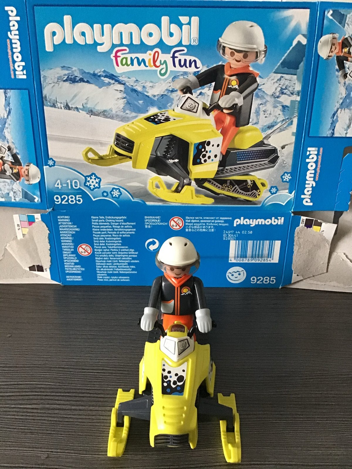 Playmobil Family Fun Sneeuwscooter met figuur (9285), Ophalen of Verzenden, Zo goed als nieuw, Complete set