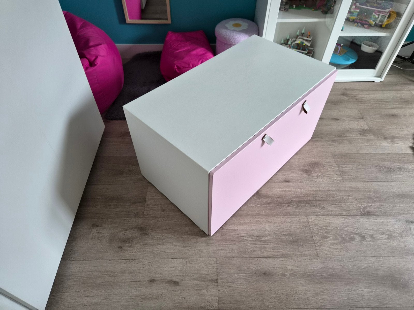 IKEA Kinderkast met rollade en klein bureau kleur roze & wit, Kinderen en Baby's, Minder dan 90 cm, Gebruikt, Kast, Ophalen of Verzenden