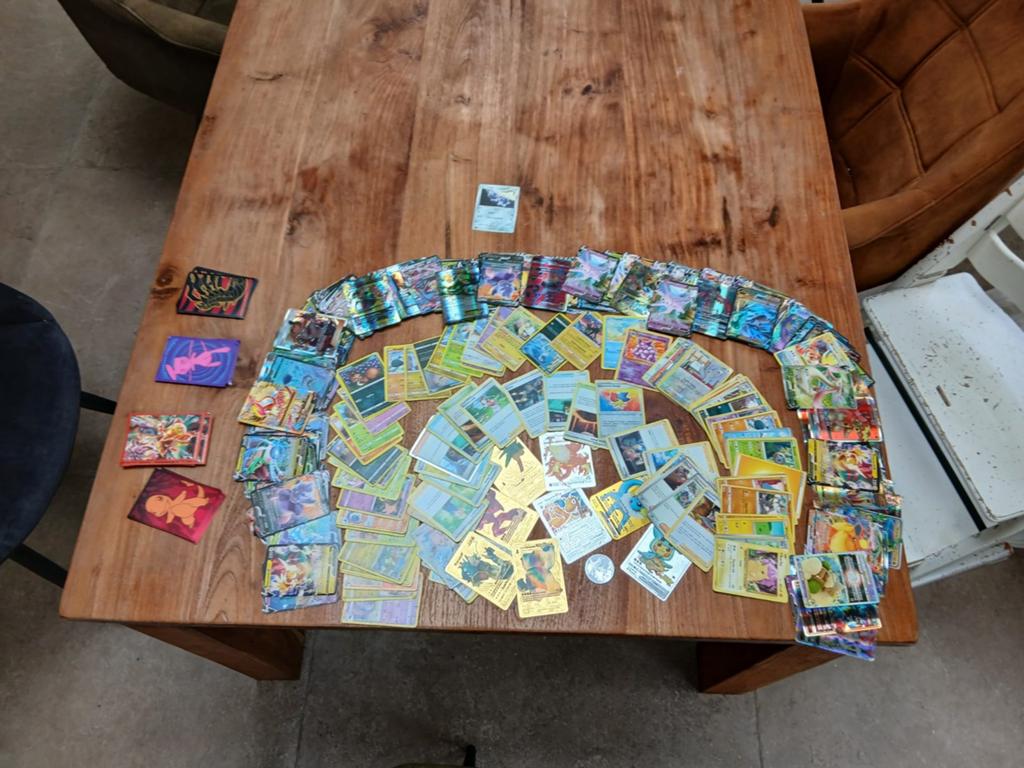 Grote partij Pokémon kaarten en hoesjes (let op: veel nep), Ophalen of Verzenden