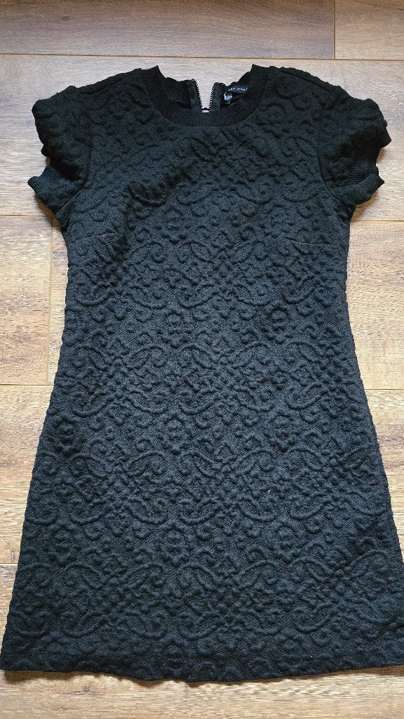Nieuwe zwarte jurk van Zara maat M, Kleding | Dames, Maat 38/40 (M), Nieuw, Ophalen of Verzenden, Boven de knie