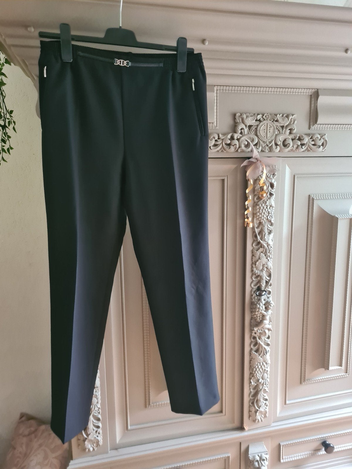 Nette Zwarte Pantalon van Canda (C&A) - Maat 42/44, Kleding | Dames, Broeken en Pantalons, Zo goed als nieuw, Maat 42/44 (L), Zwart