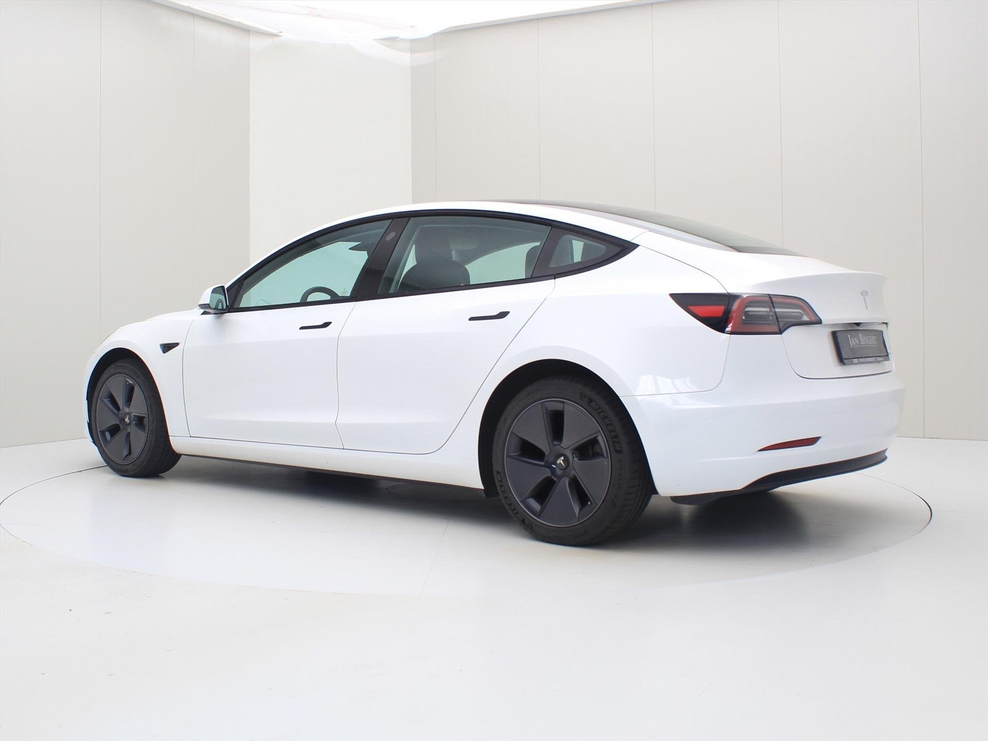 Tesla Model 3 Long-Range AWD 351pk 75 kWh UPGRADE [ AMD RYZE, Auto's, Tesla, Automaat, Gebruikt, Zwart, Wit