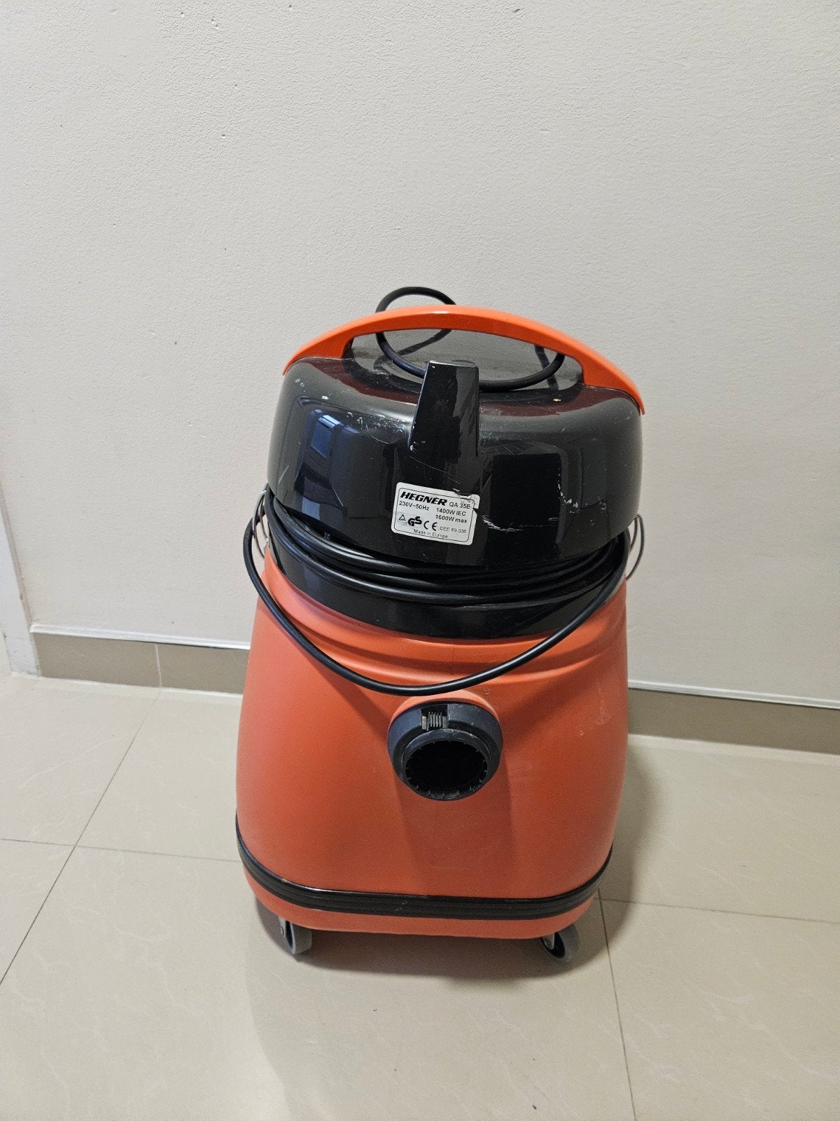 Hegner QA 35E Industriële stofzuiger 1600W, Ophalen, Overige merken, Gebruikt, 1600 tot 2000 watt
