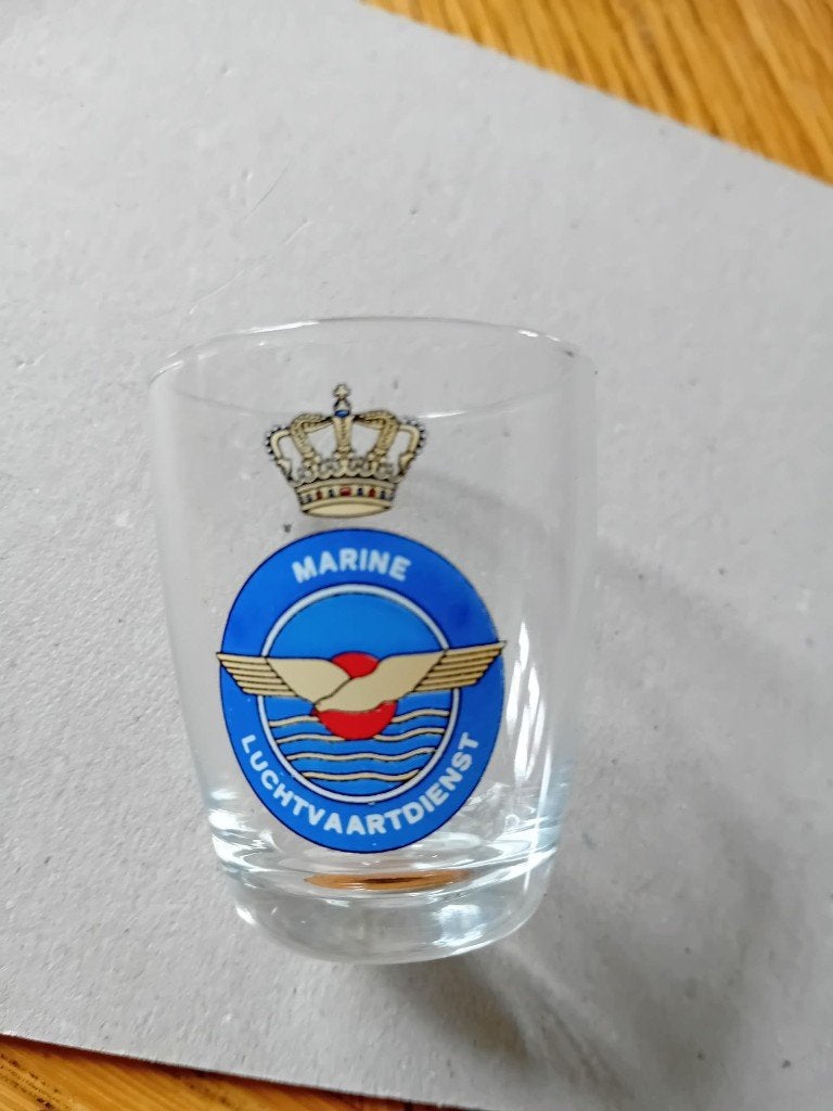 Koninklijke Marine borrelglas 1 Marine Luchtvaartdienst, Verzamelen, Ophalen of Verzenden, Landmacht, Nederland, Embleem of Badge