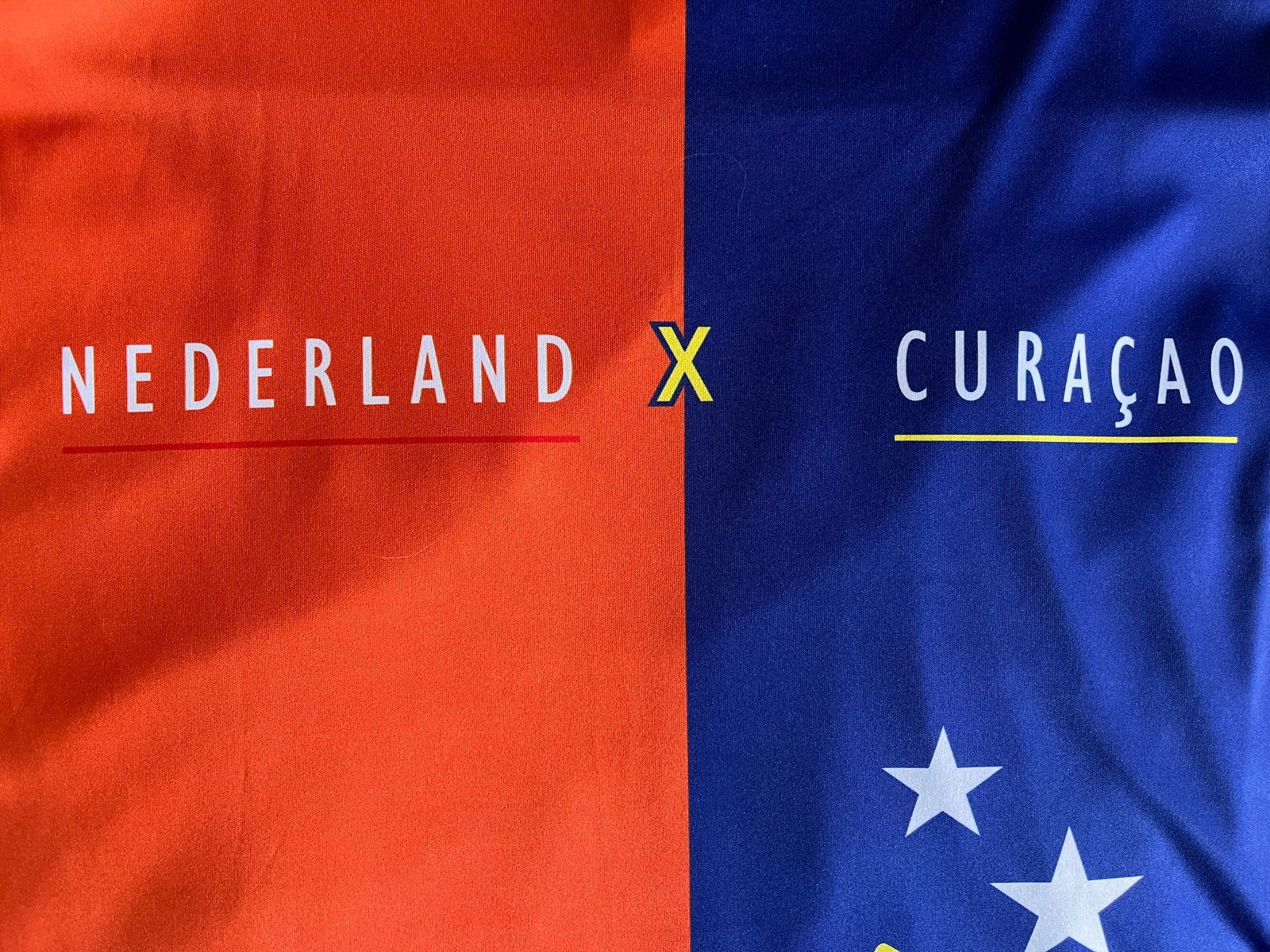 Nederland x Curaçao T-shirt - Oranje/Blauw (XL), Ophalen of Verzenden, Zo goed als nieuw, Maat 56/58 (XL), Meerkleurig