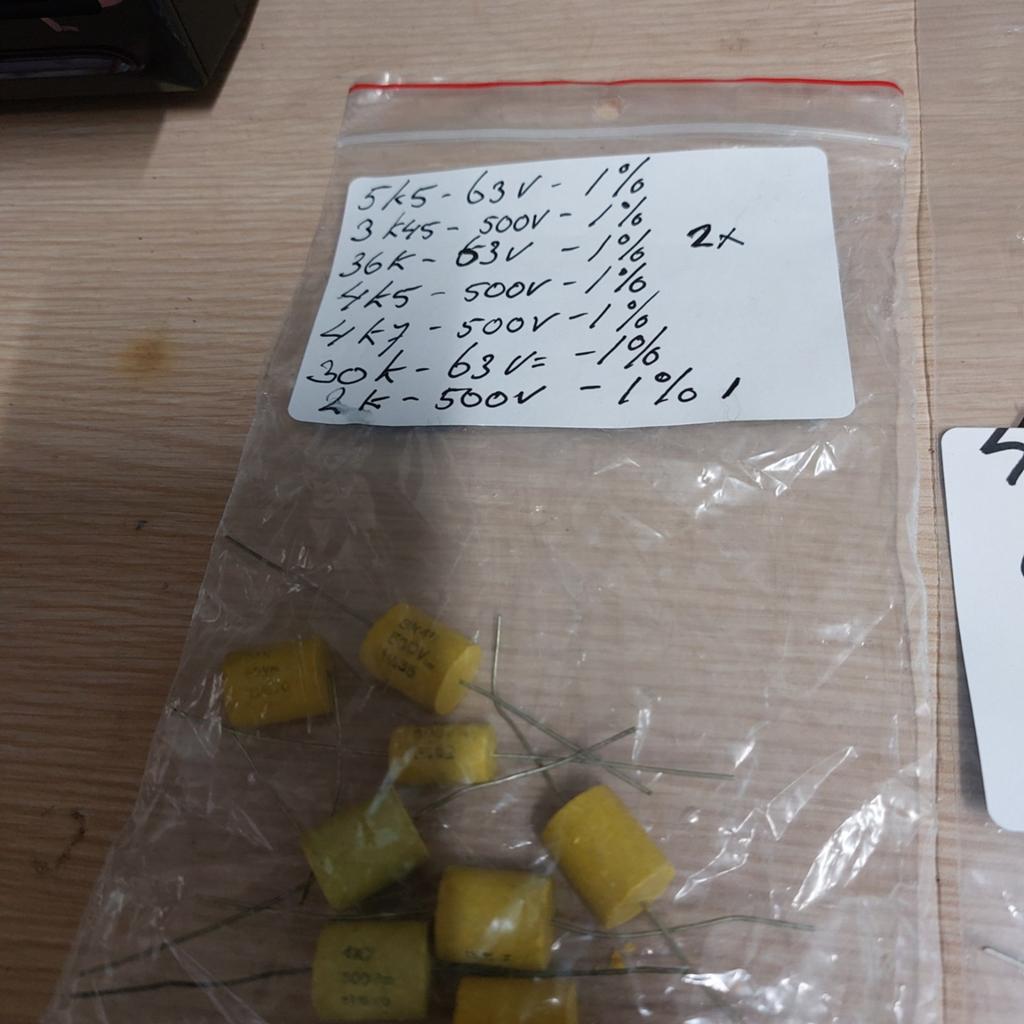 Jaren '60 (n.o s)  1% en 2% precisie filmcondensatoren., Hobby en Vrije tijd, Elektronica-componenten, Nieuw, Ophalen of Verzenden