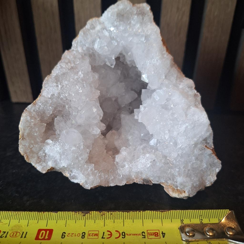 Prachtige Kwarts Geode - Decoratieve Kristal Cluster, Sieraden, Tassen en Uiterlijk, Edelstenen, Ophalen of Verzenden, Zo goed als nieuw