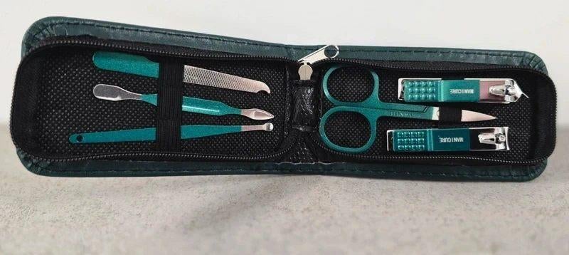 Luxe 6-delige Manicure & Pedicure Set – RVS in Zwart Etui, Nieuw, Ophalen of Verzenden, Handen en Nagels, Toebehoren