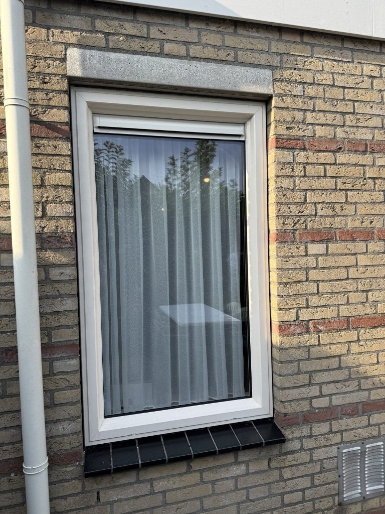 Wit kunststof vast raamkozijn 155x90,5 cm HR++ glas, Kunststof, Gebruikt, Raamkozijn, 75 tot 150 cm