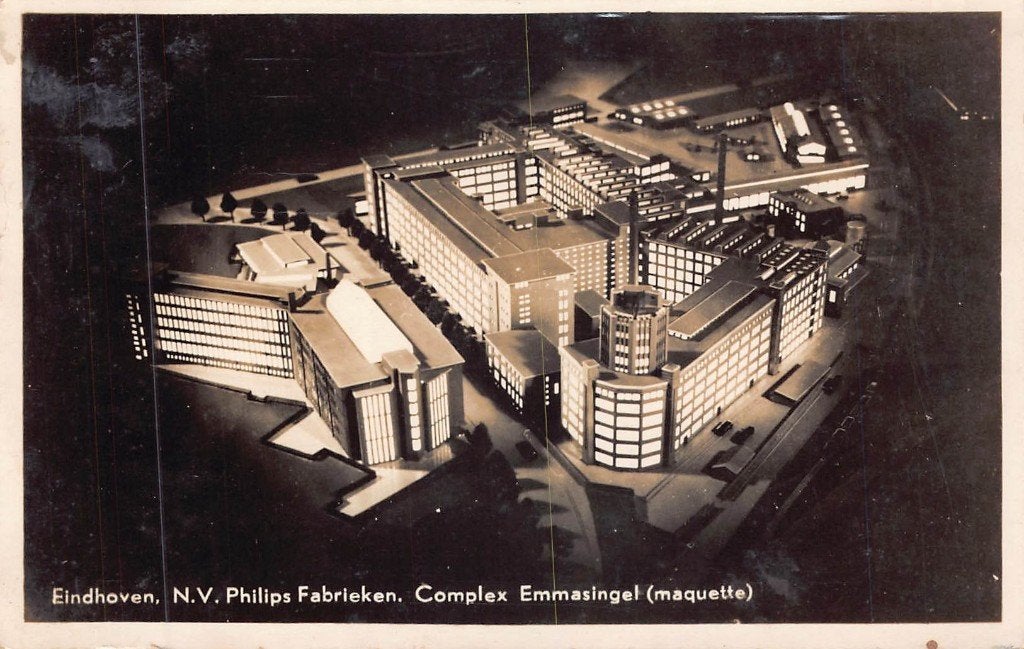 129 Eindhoven - Maquette Philips fabrieken, Verzenden, 1940 tot 1960, Gelopen, Noord-Brabant