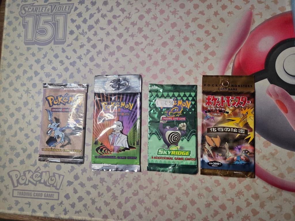 Vintage lege Booster packs Skyridge, Fossil, Gym, Ophalen of Verzenden, Gebruikt, Losse kaart, Foil