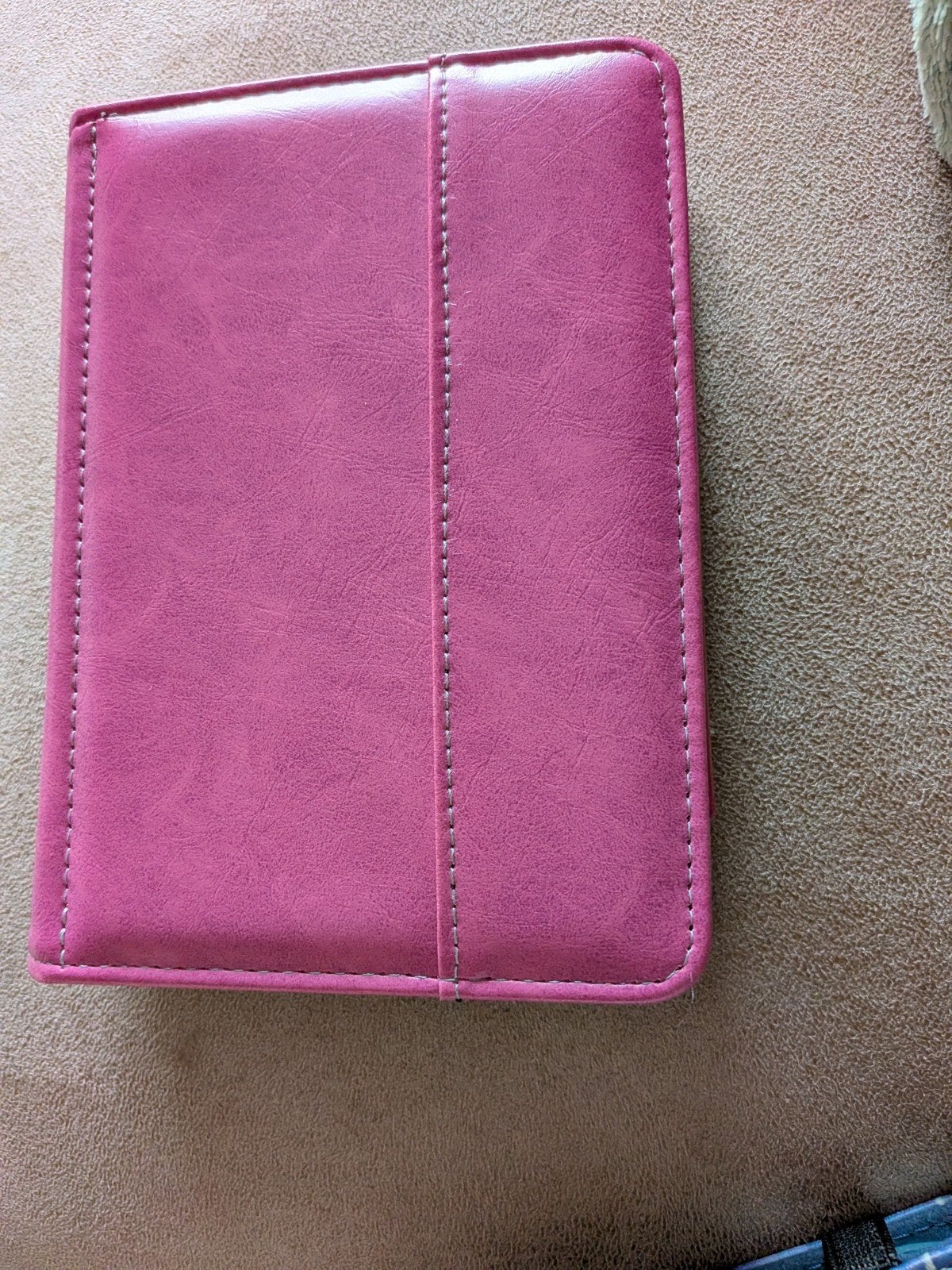 Hoesje voor Kobo Glo (N613) of Kobo Glo HD (N437) - Roze, Ophalen of Verzenden, Nieuw, 6 inch of minder