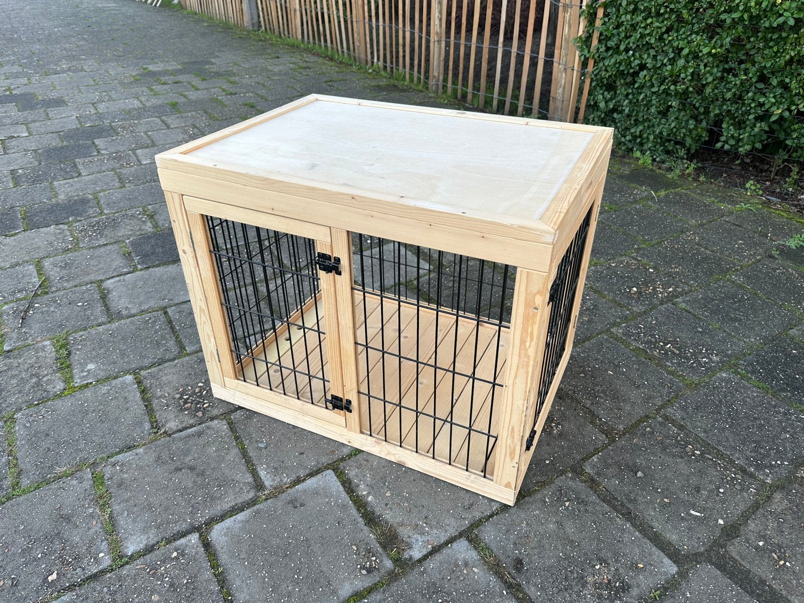 Hondenbench (hout), Dieren en Toebehoren, Ophalen, Zo goed als nieuw, Minder dan 65 cm