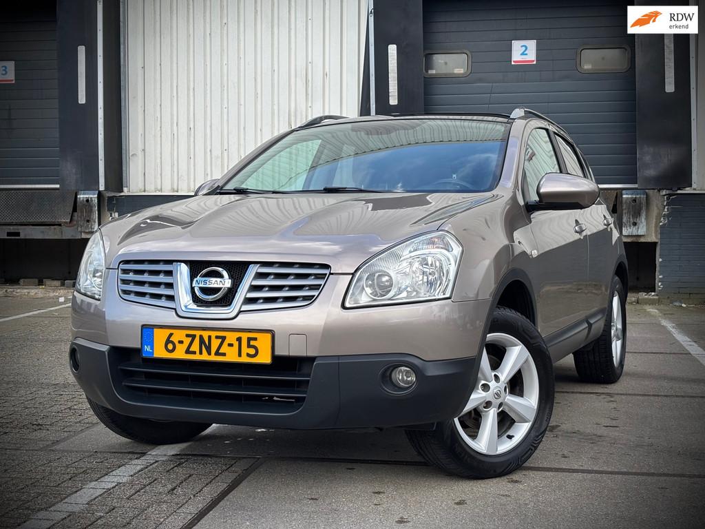 Nissan Qashqai 1.6 Connect Edition | Panoramadak | YoungTime, Auto's, Nissan, Voorwielaandrijving, 1272 kg, Gebruikt, Zwart