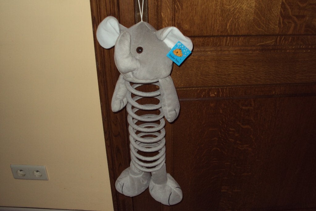 Nieuwe pluche olifant (Dombo, Dumbo) met springveer, Kinderen en Baby's, Grijs, Nieuw, Ophalen of Verzenden, Met label