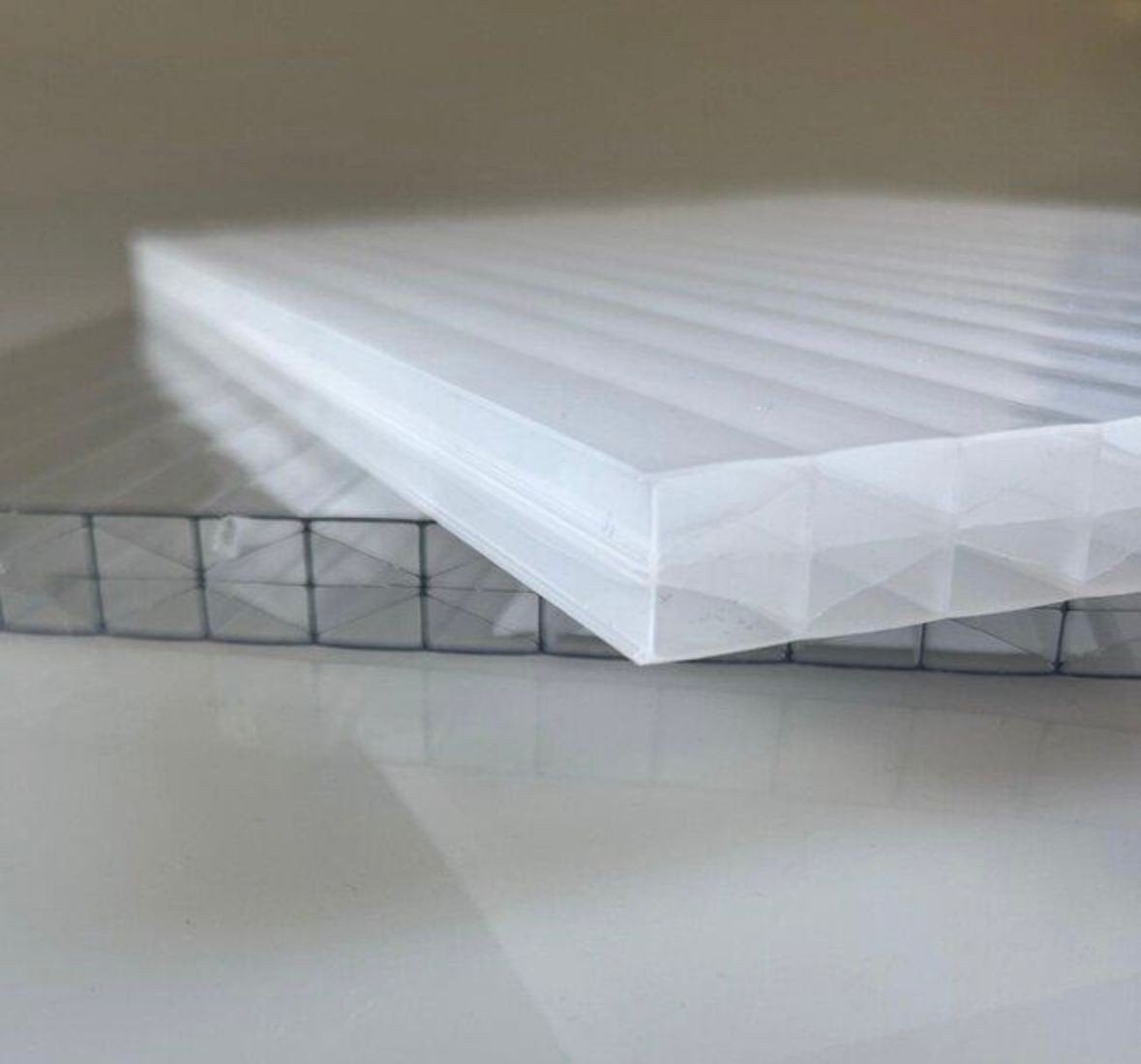Polycarbonaat platen 16mm helder en opaal UV bestendig