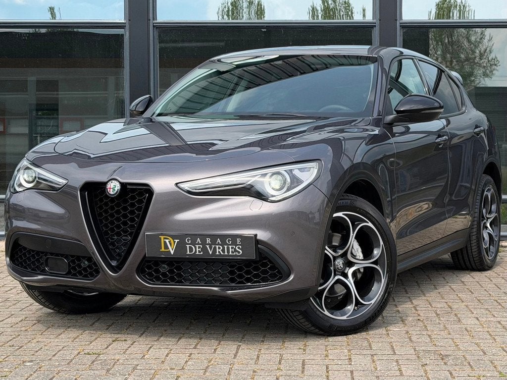 Alfa Romeo Stelvio 2.0 T AWD Veloce 280pk Black Pack 2300KG, Auto's, Alfa Romeo, 4 cilinders, Bedrijf, Vierwielaandrijving, SUV of Terreinwagen
