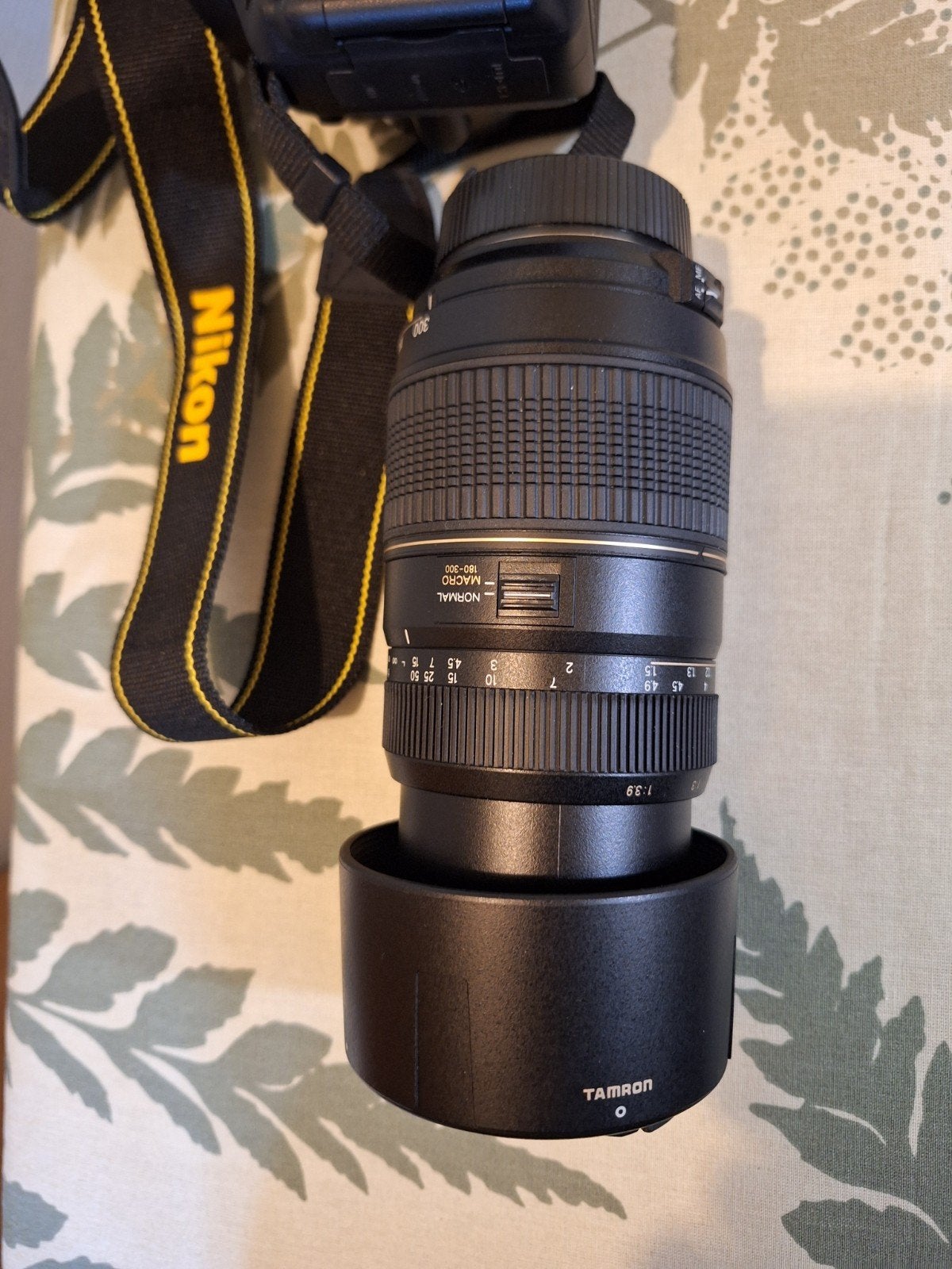 Nikon D5300 spiegelreflexcamera met 2 lenzen en tas, Ophalen, Nikon, Zo goed als nieuw, Beschermhoes/tas