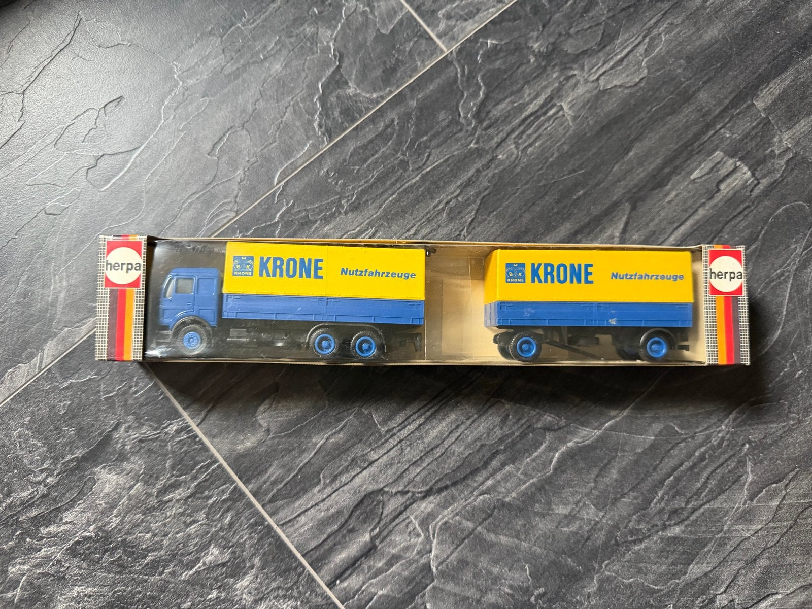 Herpa Krone Vrachtwagen met Oplegger - Nieuw in Doos, Overige merken, 1:50 of kleiner, Nieuw, Ophalen of Verzenden