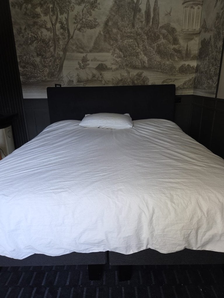 Swiss Sense bed 140x200, Tweepersoons, Zo goed als nieuw, 200 cm, 140 cm