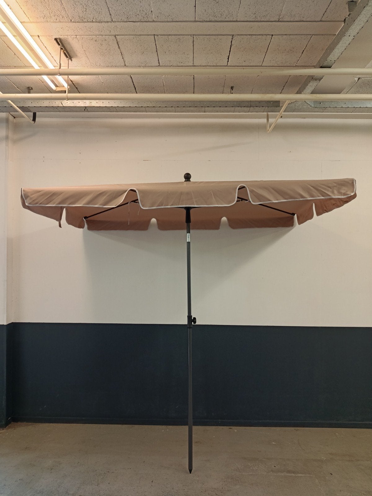 Nieuwe ACAZA Rechthoekige Parasol, Ophalen, Kantelbaar, Nieuw, 1 tot 2 meter
